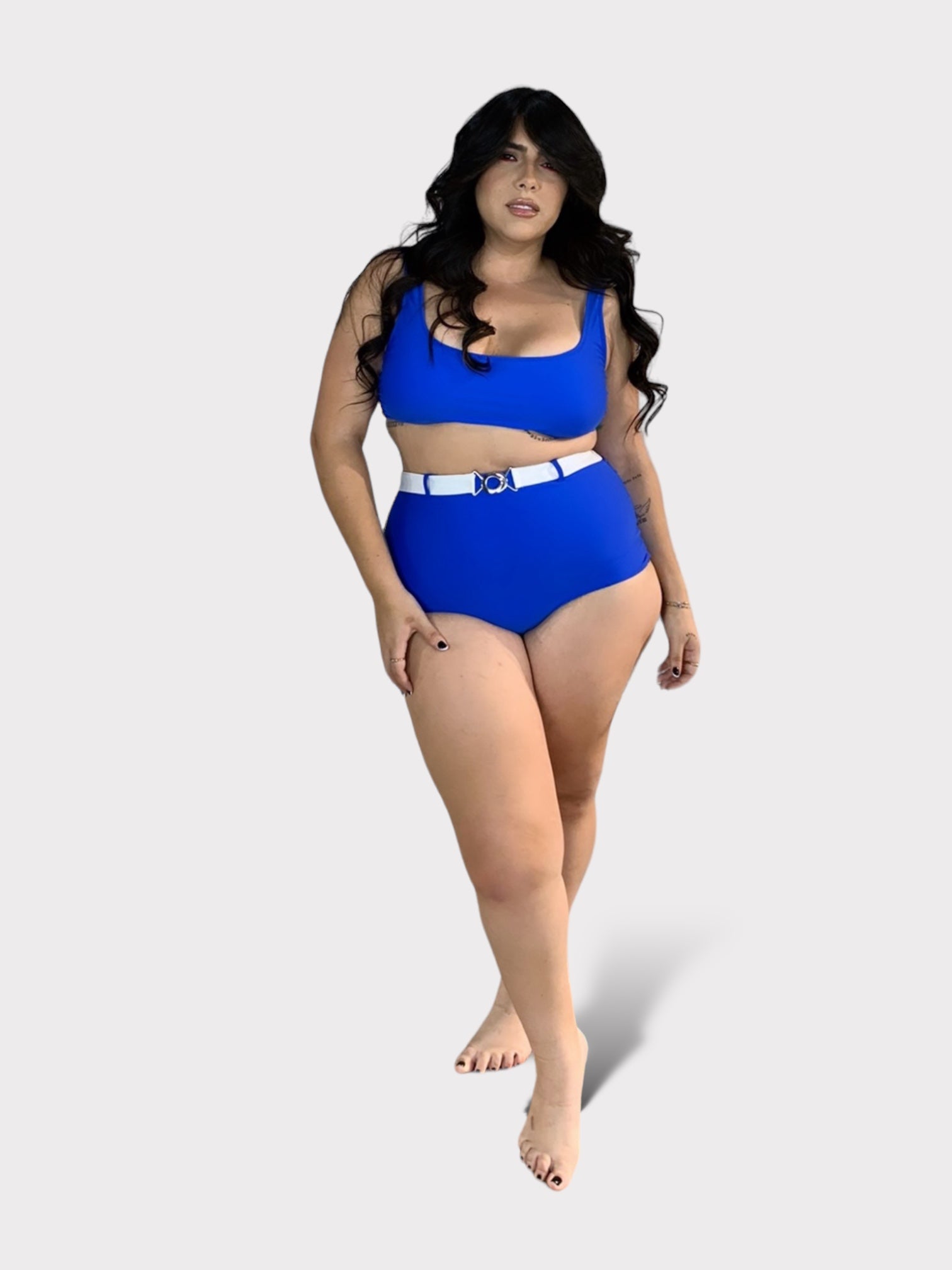 Traje de baño de verano azul real